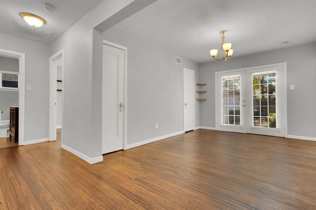 Building Photo - 4929 Locke Ave