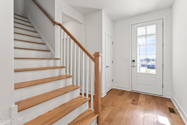 Building Photo - 306 Pilot St