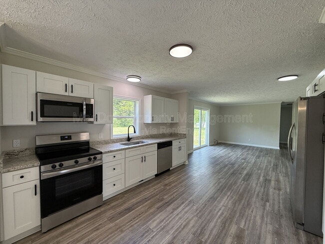 Building Photo - 10504 Benchmark Rd