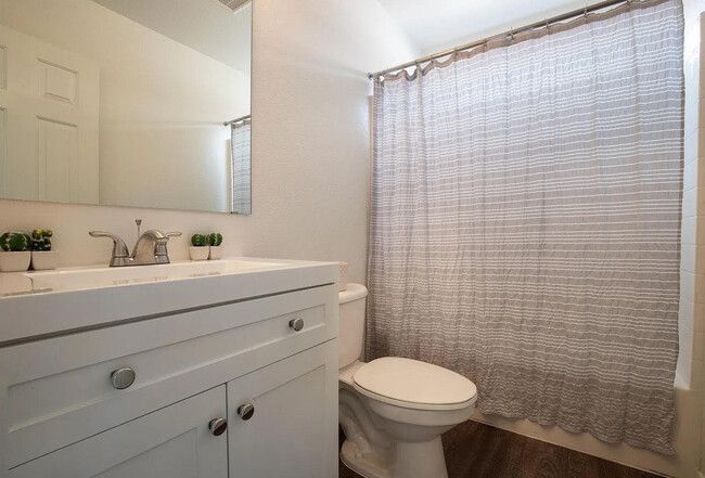 Bathroom 3 - 2591 E Bellerive Dr