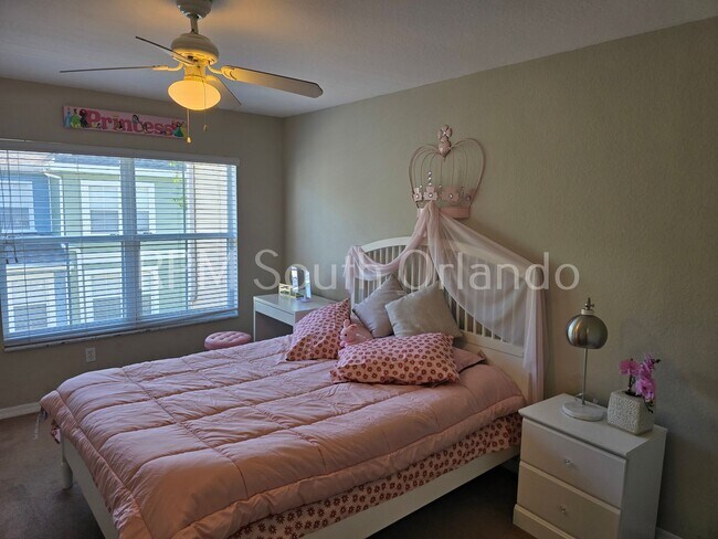 Building Photo - 3/2 Fully Furnished property in Venetian Bay Villages