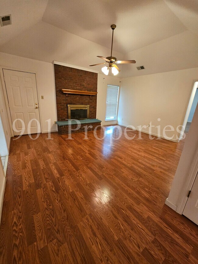 Building Photo - 5650 Richburg Ave