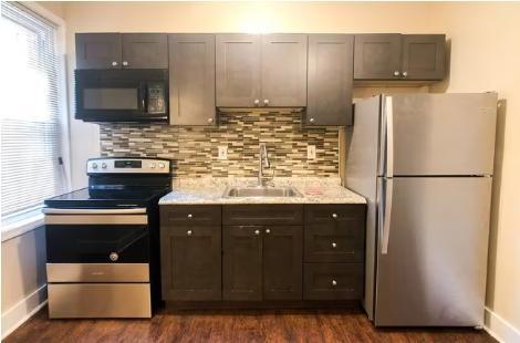 Building Photo - 5138 Ludlow St