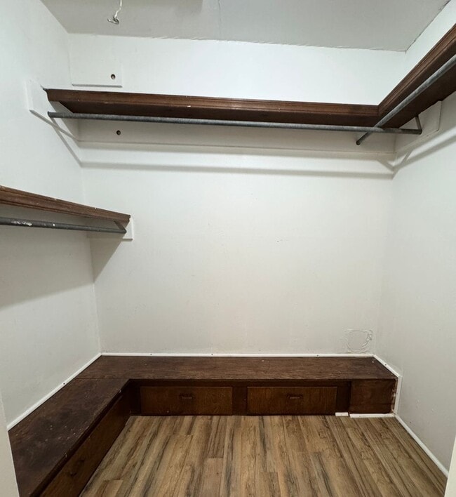 Building Photo - 1205 NW Euclid Ave