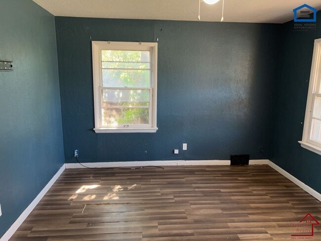 Building Photo - 2811 NW 21st Pl