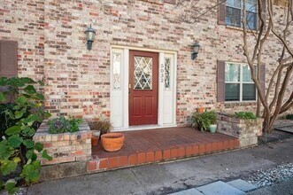 Building Photo - 5032 Matilda St