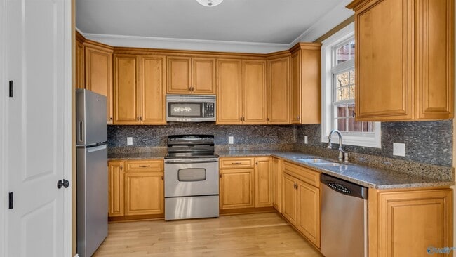 Building Photo - 107 Grove Park Ln