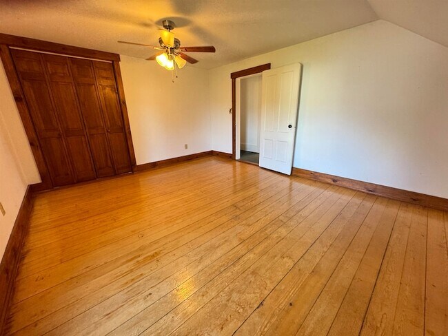 Building Photo - 51 Cabot Ln