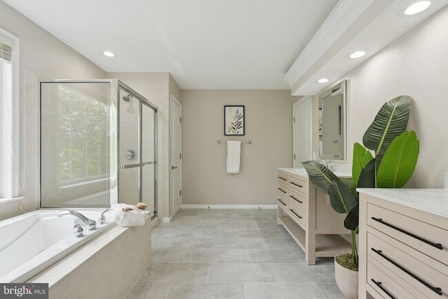 Building Photo - 51 Knickerbocker Ln