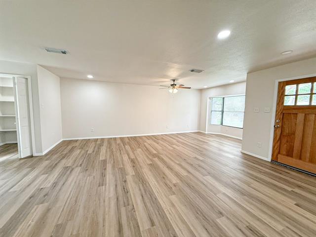 Building Photo - 110 Marigold Dr