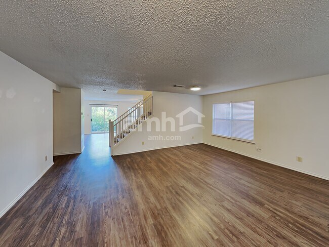 Building Photo - 8447 Mannington Pl