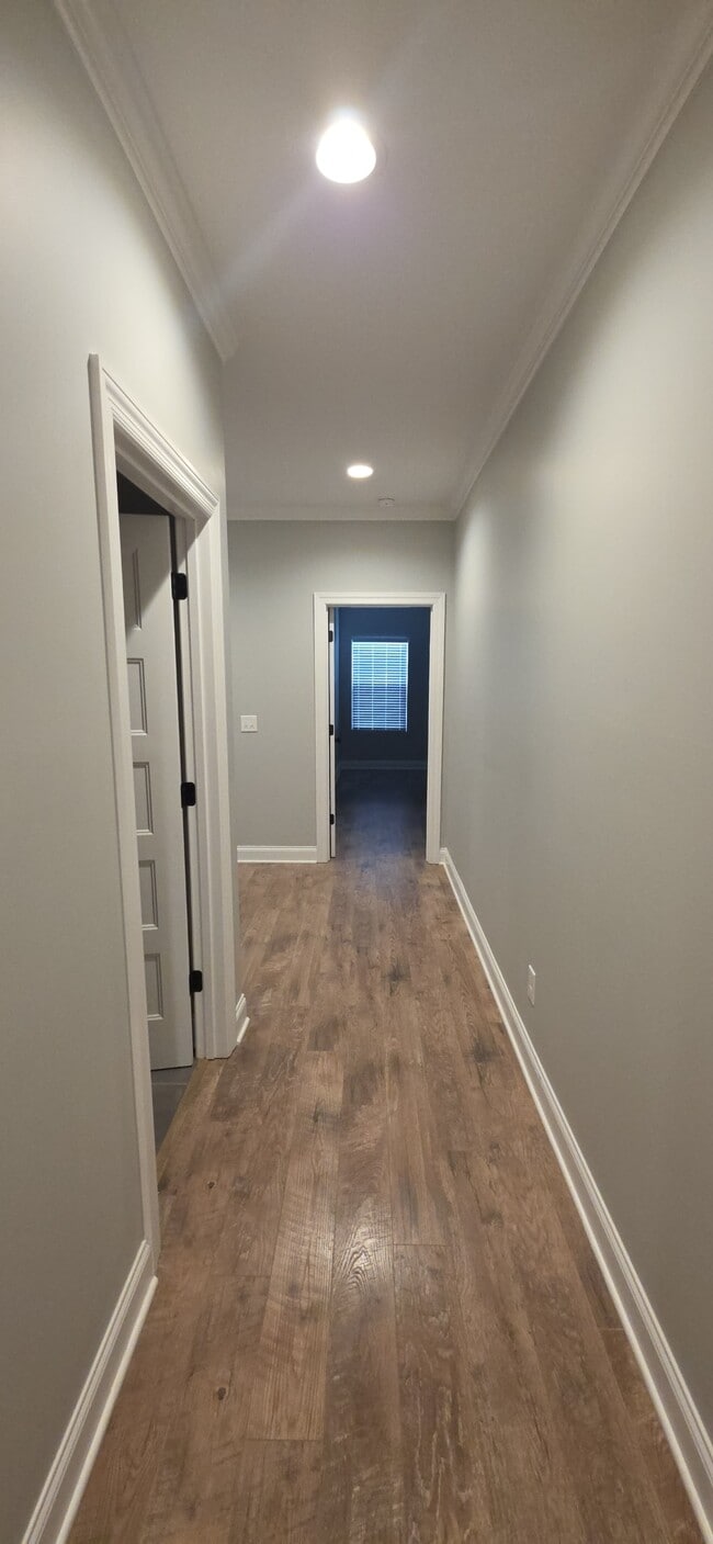 Building Photo - 418 Mcchrystal Dr