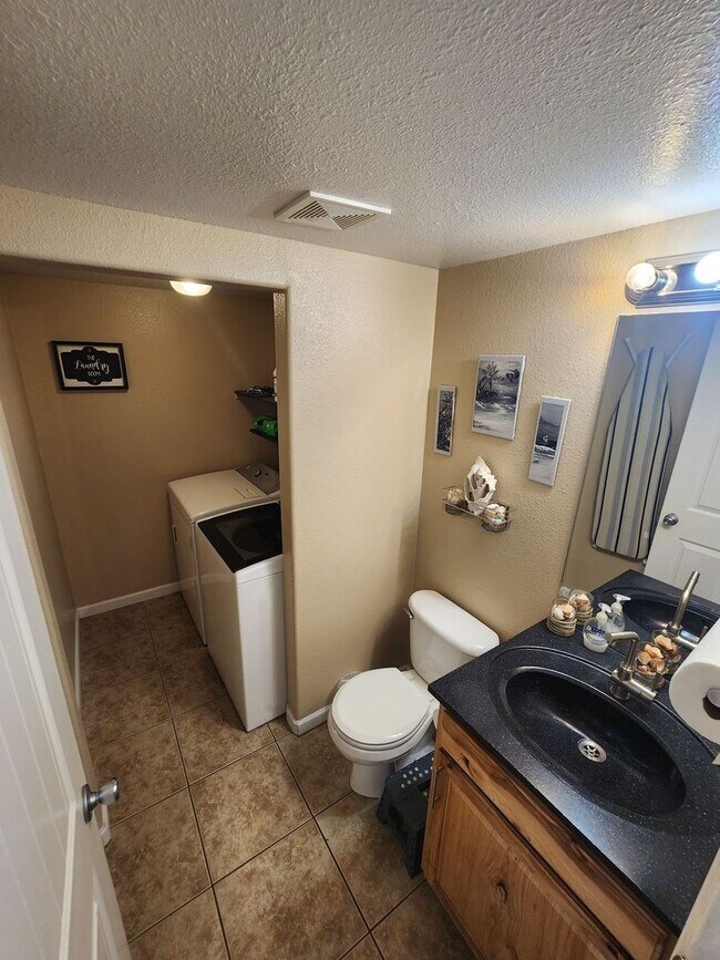 Building Photo - 4556 Gunbarrel Dr