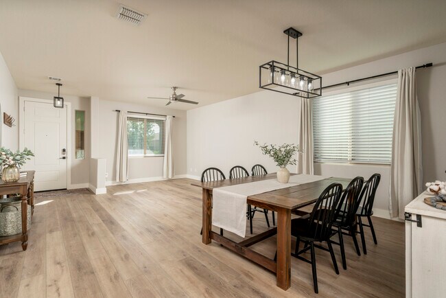 Building Photo - 9336 W Georgia Ave