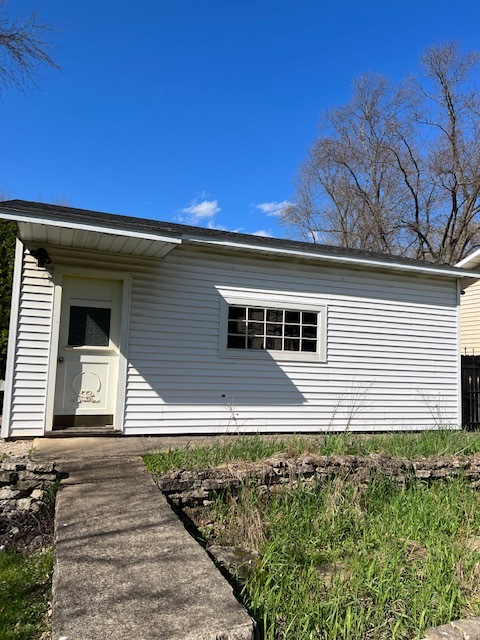 Building Photo - 409 E Main St