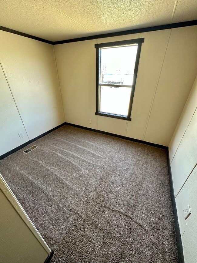 Building Photo - 3 Bedroom in great community in Woodward!