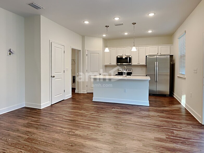 Building Photo - 12277 Sapp Rd