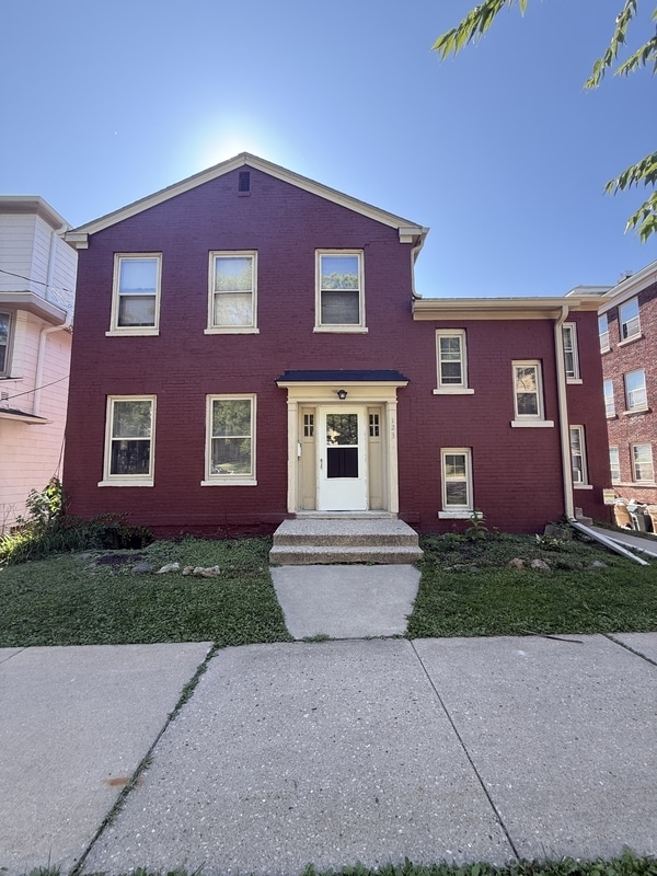 Building Photo - 123 E Gorham St