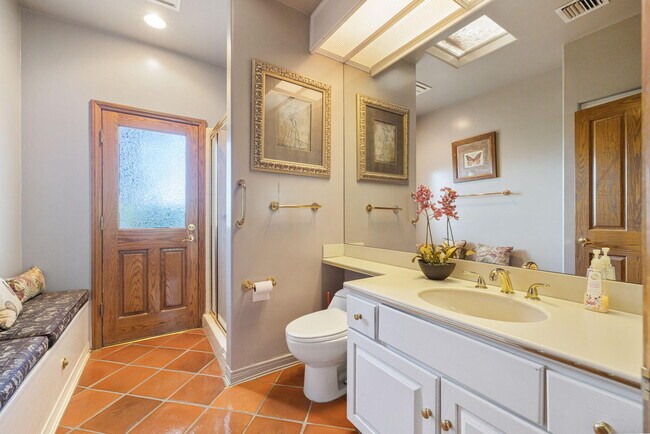 Building Photo - 50180 Vista Montana Rd