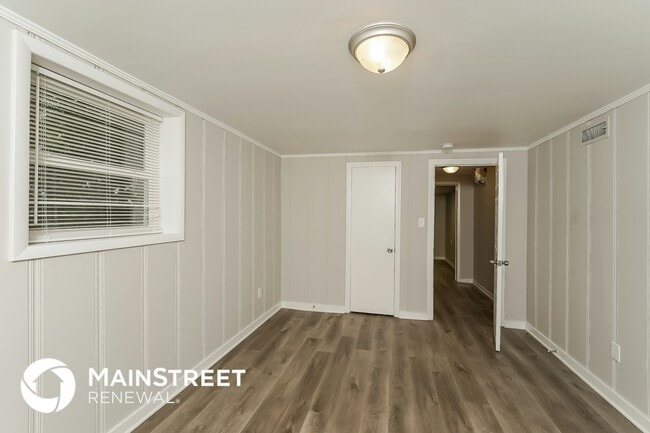 Building Photo - 1739 Mountain Dr