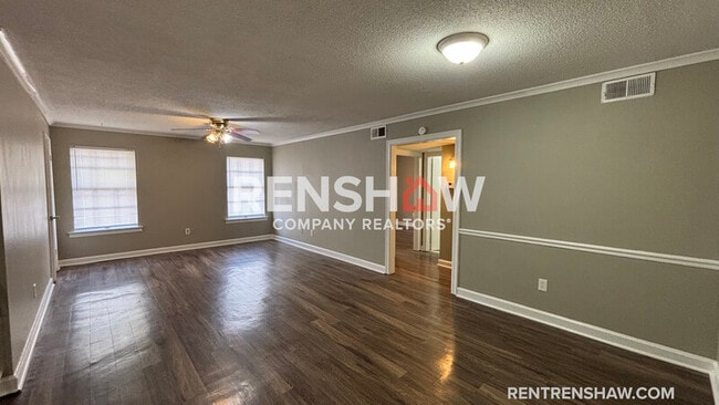 Building Photo - 3219 13 Colony Mall