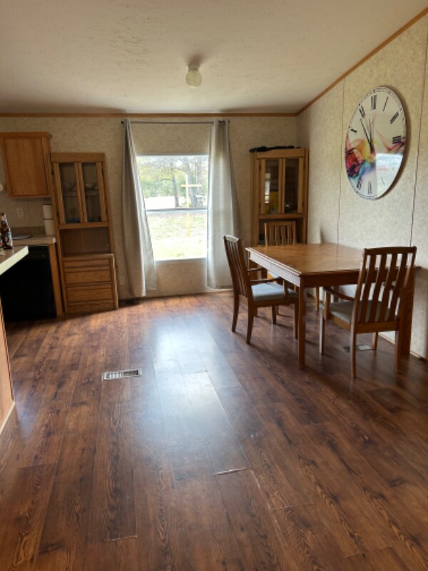 Building Photo - 6709 Six J Ct