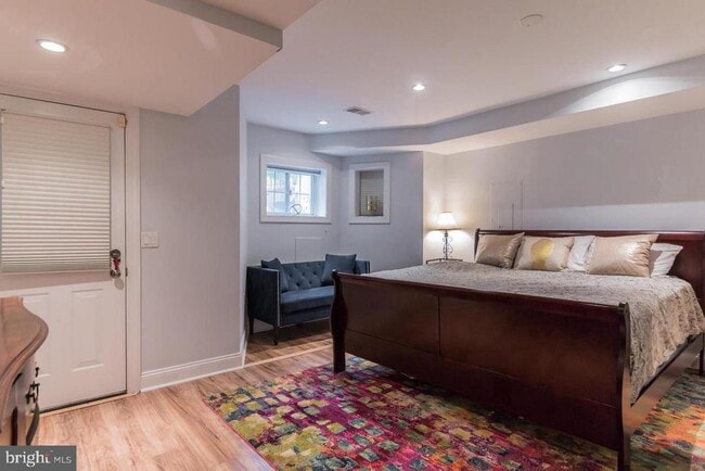 Building Photo - 42 Rhode Island Ave NW