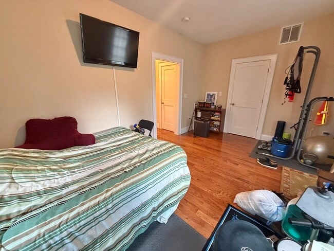 Building Photo - 39 Highland Ave