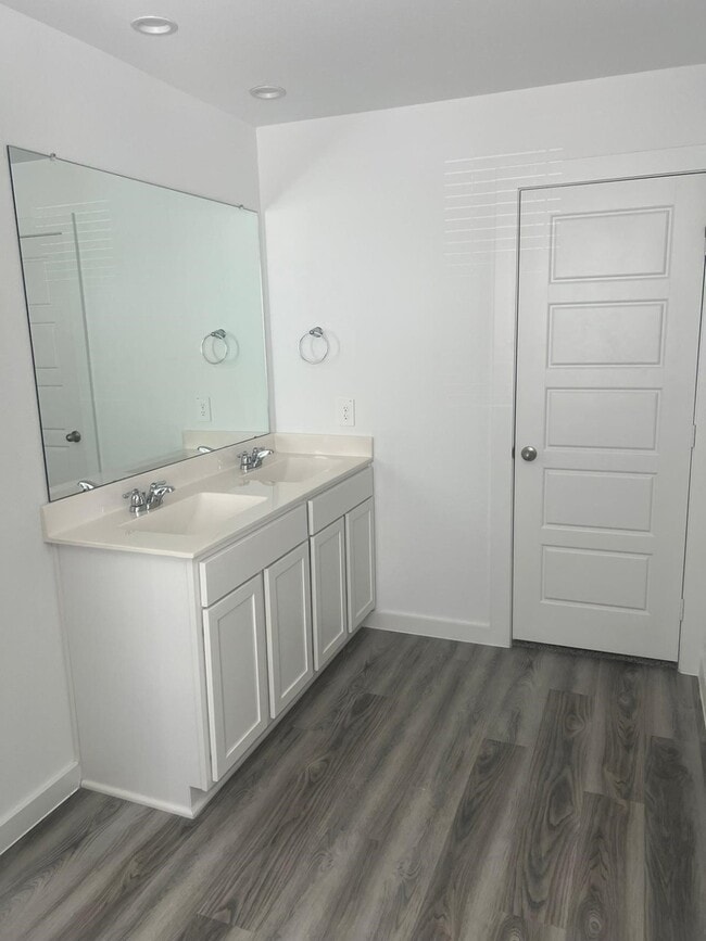 Building Photo - 10519 Hadley Pk Trl