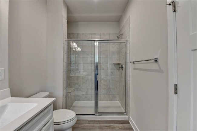 Building Photo - 953 Woods Chapel Rd