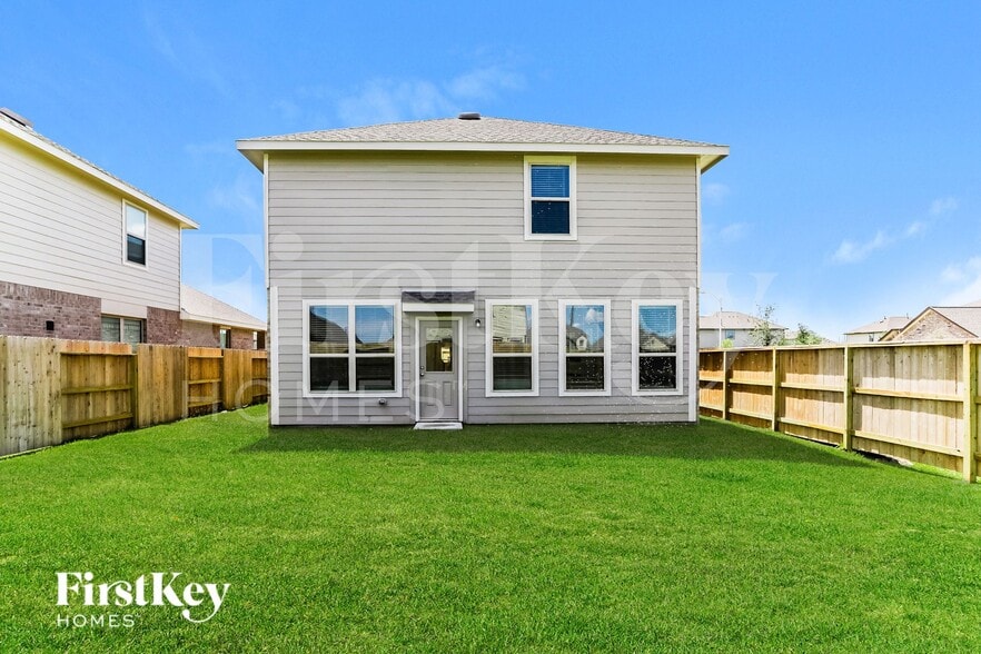 Building Photo - 23926 Lakota Cyn Dr