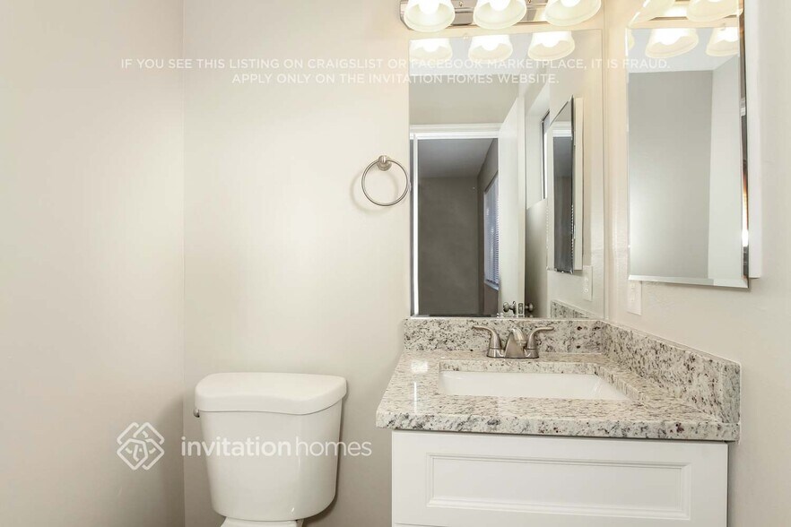 Building Photo - 5235 W Lupine Ave