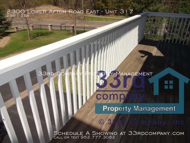 Building Photo - Welcome to this beautiful end unit town ho...