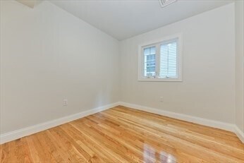 Building Photo - 135 Calumet St