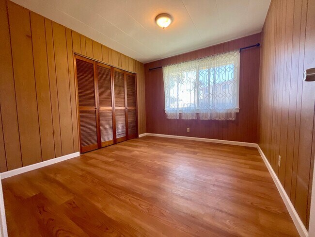 Building Photo - Beautiful, Bright & Airy Beach House--3Beds, 2Baths with Yard