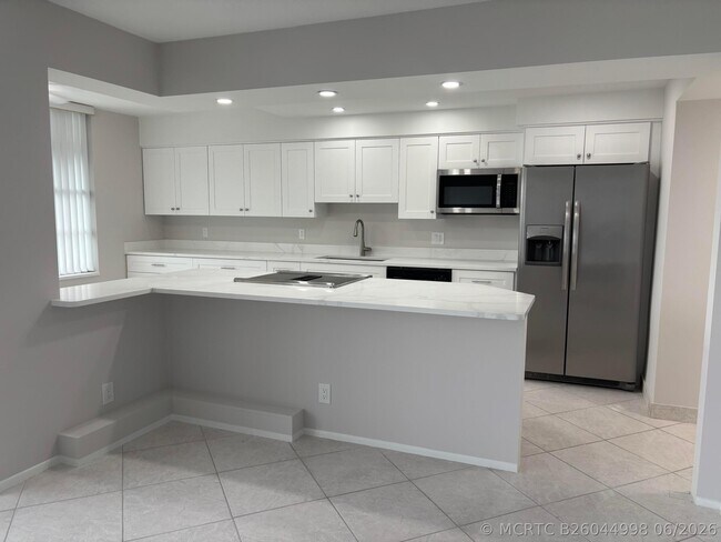 Building Photo - 4280 Galt Ocean Dr