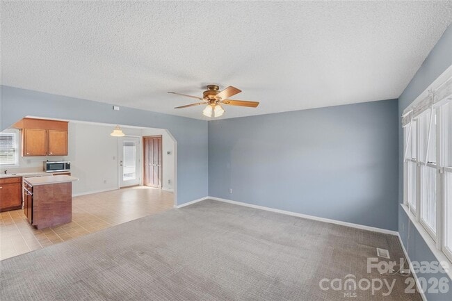 Building Photo - 1607 McFarland Dr