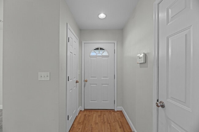 Building Photo - 100 Sumatra Ct