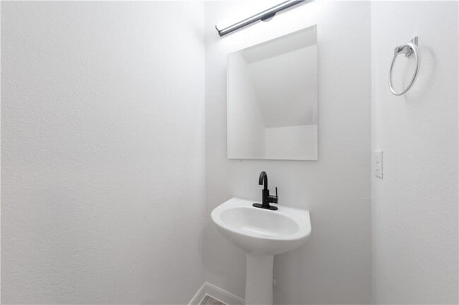 Building Photo - 8805 Mountain Shadows Cove