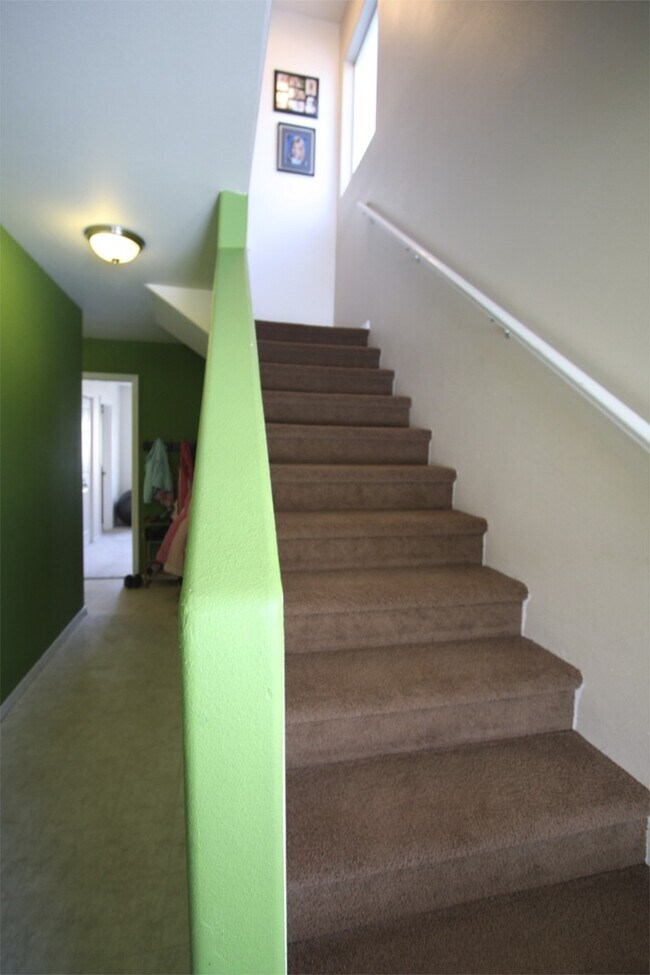 Building Photo - 17340 Flintwood Pl