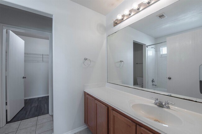 Building Photo - 14423 Benningcrest Ln