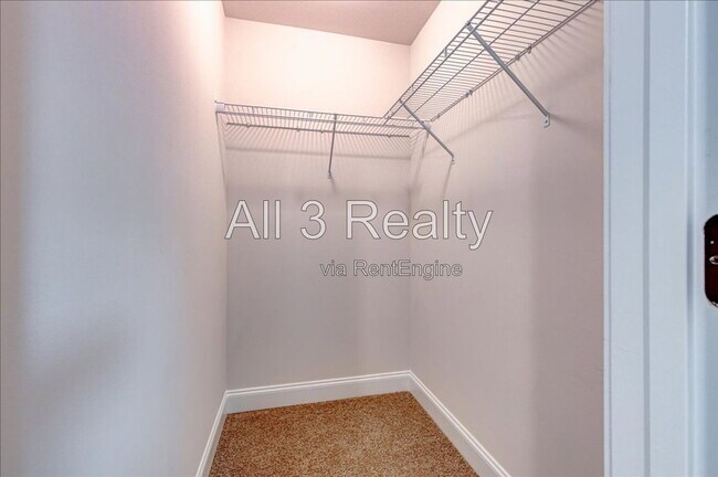 Building Photo - 225 Barnett Ln Ln