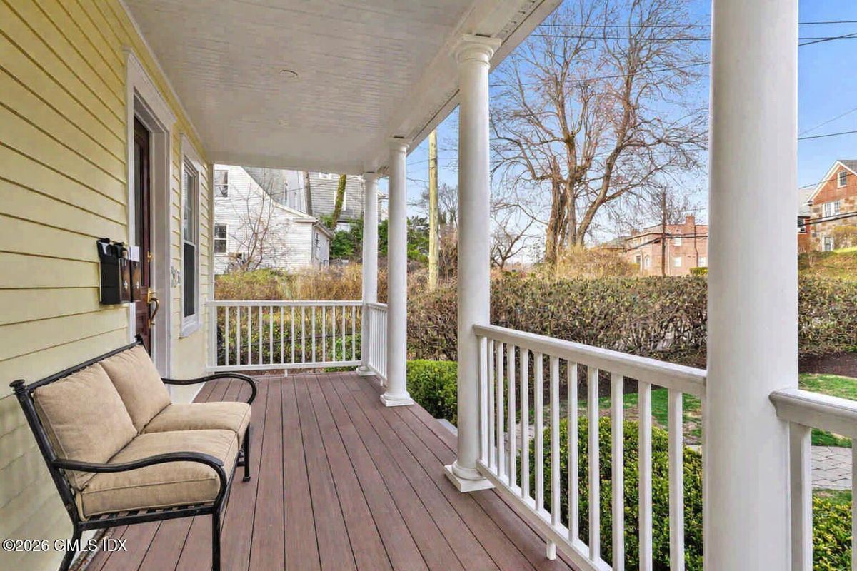 Building Photo - 36 Locust St