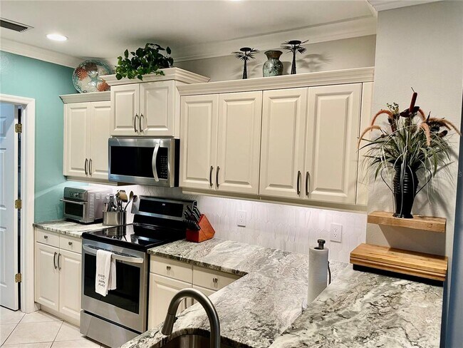 Building Photo - 5635 Whitehead St