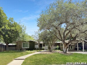 Building Photo - 446 Forrest Hill Dr
