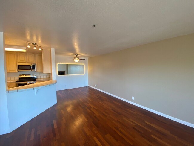 Building Photo - Amazing Cleveland Heights, 1 Block East of Lake Merritt with views of the lake