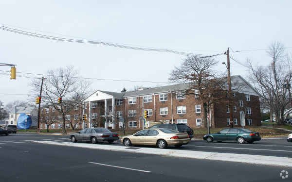 exterior - Westfield Commons