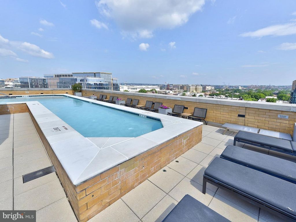 Pool - 475 K St NW