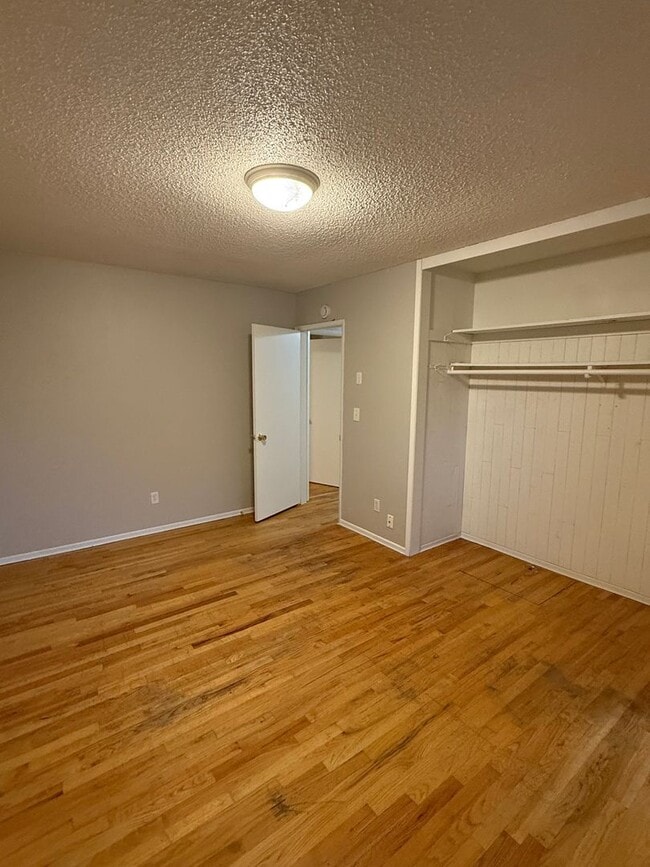 Building Photo - Charming 3 Bedroom with a Living Room, Sun Room,Huge Fenced Yard & More!