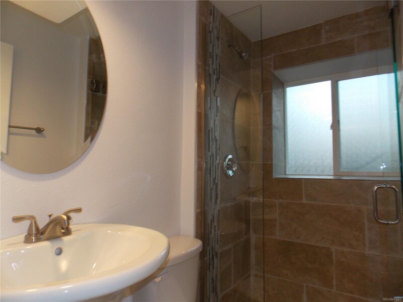 Building Photo - 3618 E 91st Ave